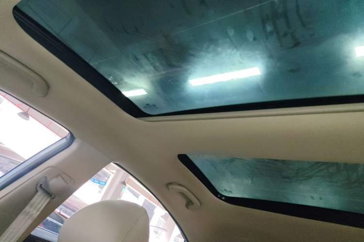 Used Hyundai Sonata 2013 2.0L Automatic Luxury Edition Headliner