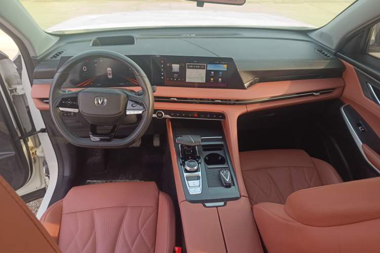 Used Changan CS75 PLUS 2024 3rd Generation Champion Edition 2.0T Intelligent Drive Performance Model