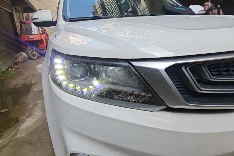 Used Geely Auto Vision X6 2018 1.4T CVT 4G Connected Flagship Edition
