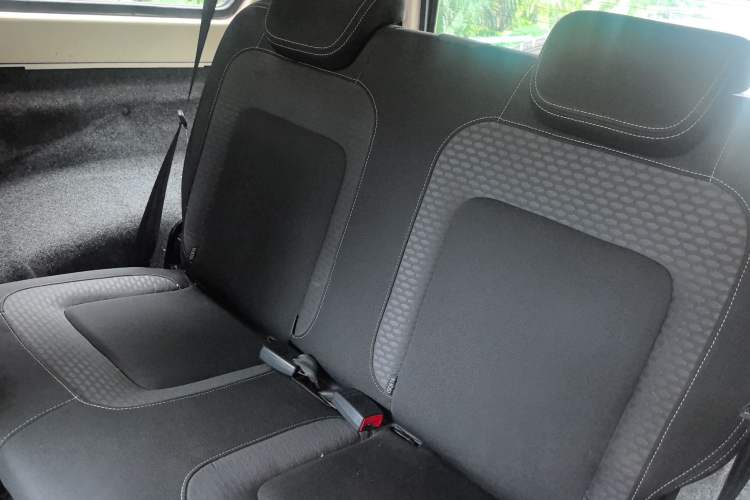 Used BAIC Off-Road BJ40 2014 2.4L Manual Cross-Country Edition Left Rear Seat