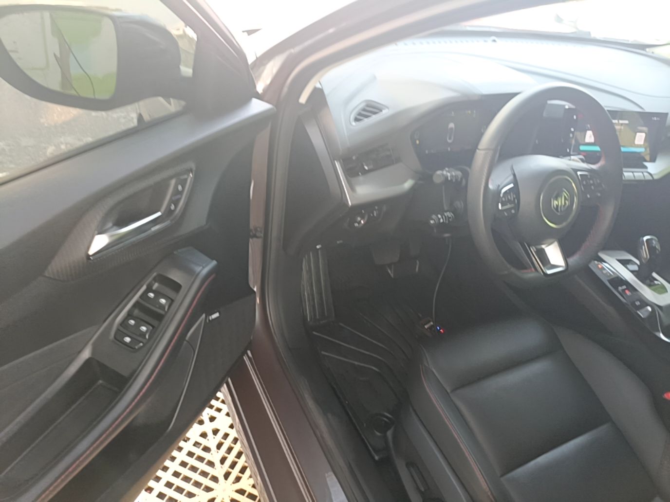 MG 5 2022 300TGI DCT Chao Yue Flagship Edition — снимка 18