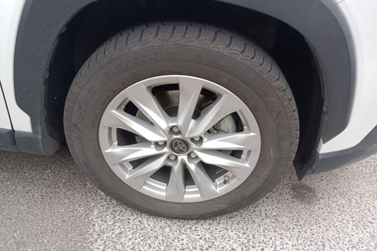 Used Toyota Corolla Cross 2023 Dual-Motor 2.0L Elite Edition Right Front Wheel Hub