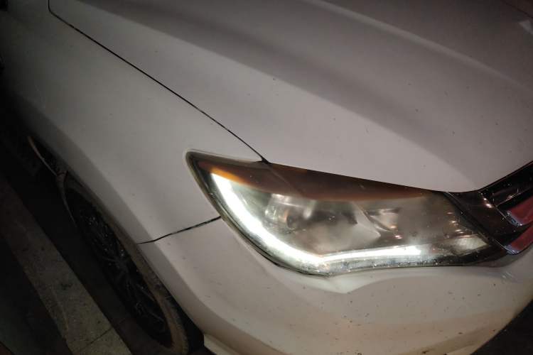 Used BYD S7 2015 2.0T Upgraded Automatic Flagship Version Right Front Headlight