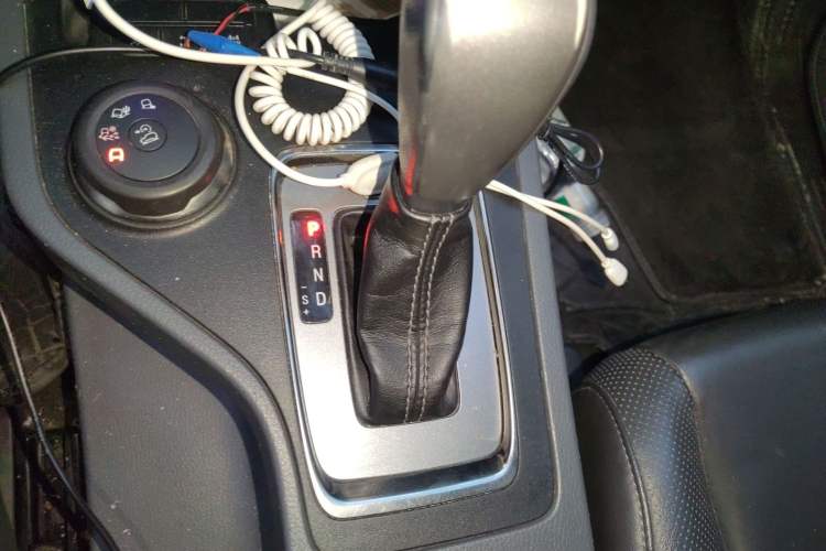 Used Ford Everest 2016 2.0T Gasoline Automatic 4x4 Luxury Edition Gear Lever