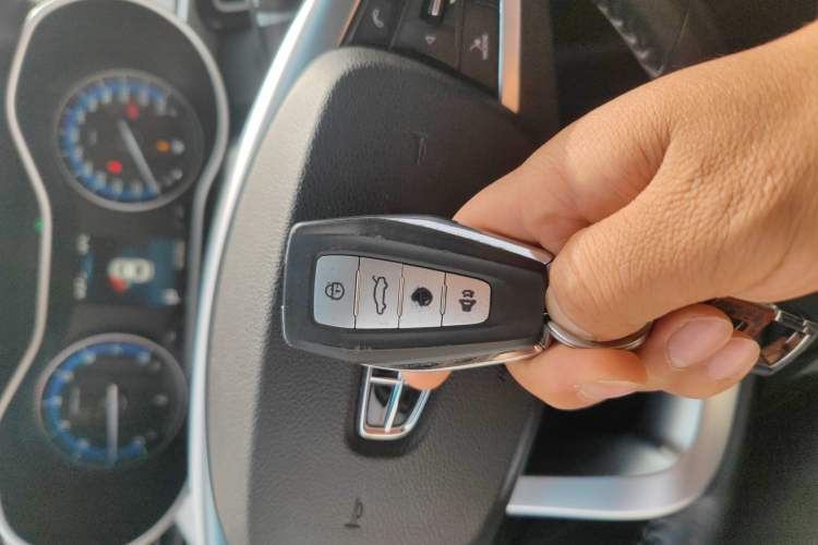 Used Geely Auto Emgrand 2019 Leading Edition 1.5L CVT Luxury Model China VI Standard