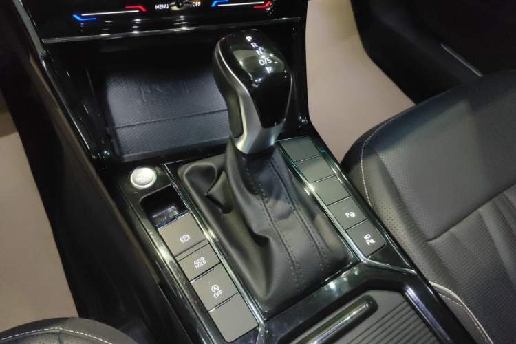 Used Volkswagen Passat 2023 Revised 380TSI Luxury Edition
