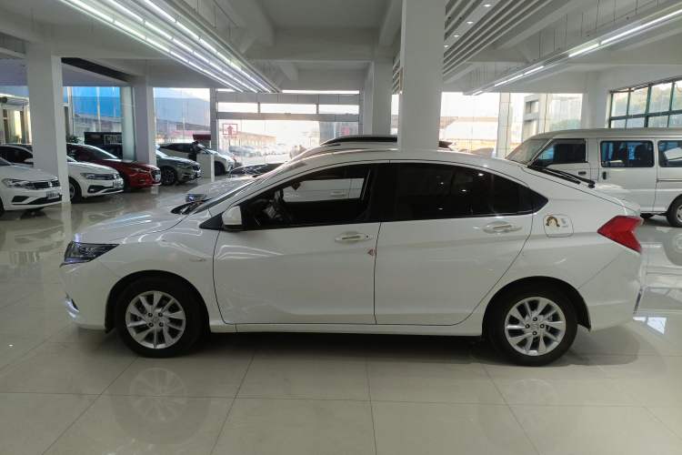 Used Honda Gienia 2017 1.5L CVT Comfort Version