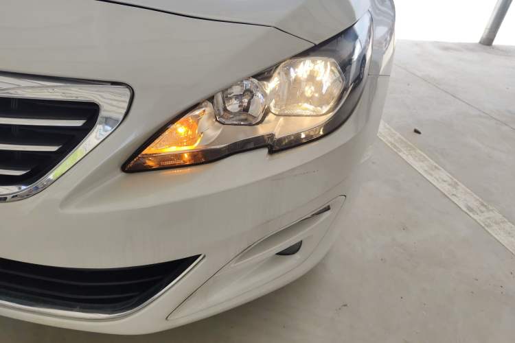 Used Peugeot 408 2014 1.8L Manual Leading Edition