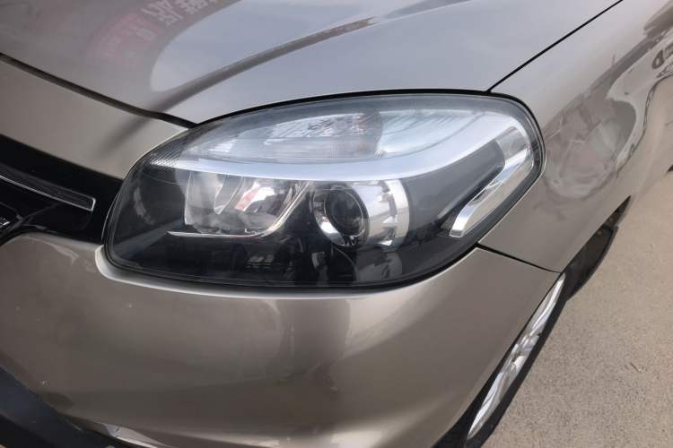 Used Renault Koleos 2014 Revised Version 2.0L Two-Wheel Drive Fashion Edition