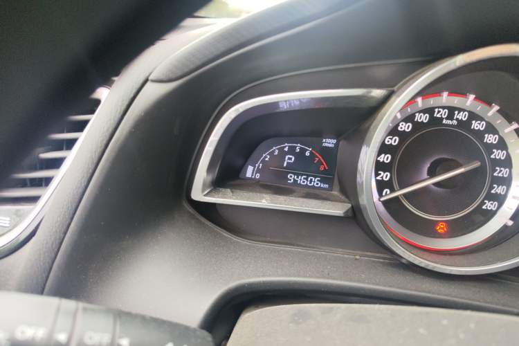 Used Mazda 3 Axela 2014 Sedan 1.5L Automatic Luxury Model Odometer Close Up