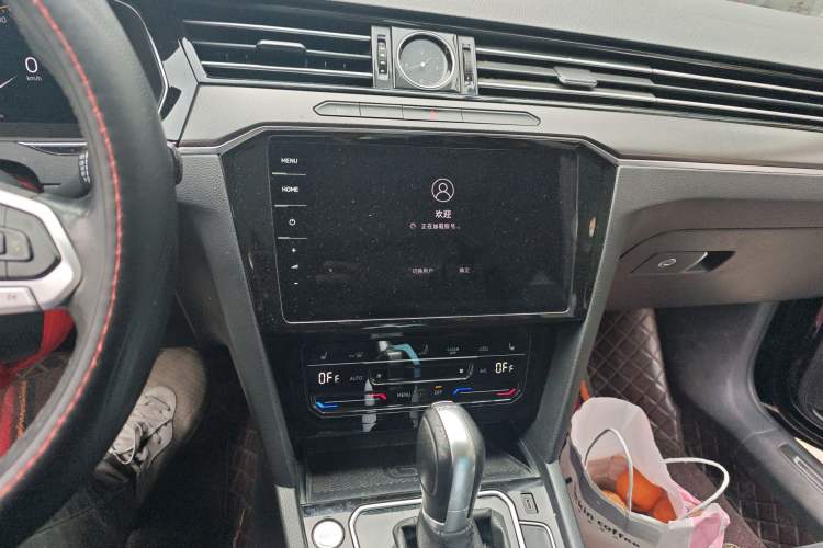 Used Volkswagen Magotan 2020 330TSI DSG Luxury Edition Audio And AC Panel