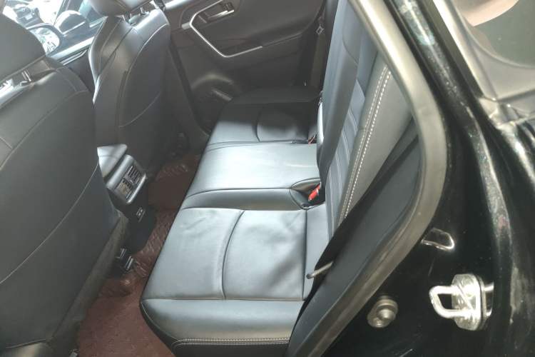 Used Toyota Wildlander 2022 2.0L CVT Two-Wheel Drive Luxury PLUS Edition
