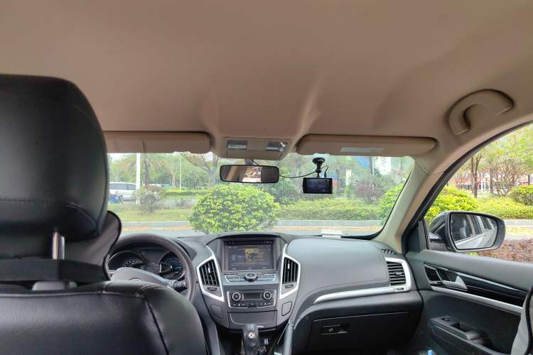 Used Dongfeng Aeolus AX7 2015 2.0L Automatic Zhiyue Version Headliner