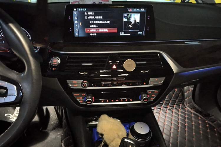 Used BMW 5 Series 2018 525Li Luxury Package
