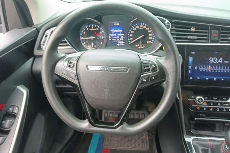 Used Venucia D60 2019 1.6L XL Manual SmartConnect Elite Edition
