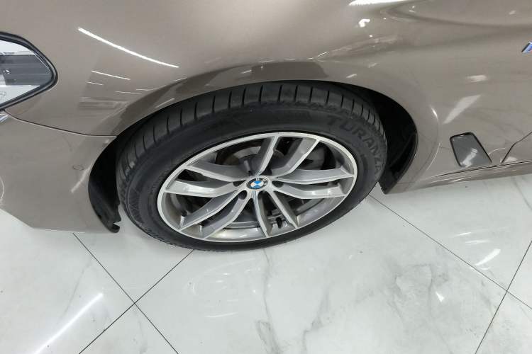 Used BMW 5 Series 2019 525Li M Sport Package