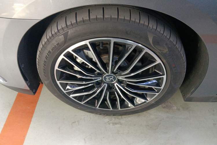 Used BYD Han 2023 DM-i Champion Edition 121KM Prestige Model