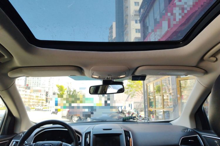 Used Ford Edge 2015 2.0T GTDi Two-Wheel-Drive High-Line Version
