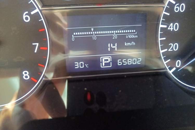 Used Nissan Tiida 2011 1.6L CVT Comfort Model Odometer Close Up