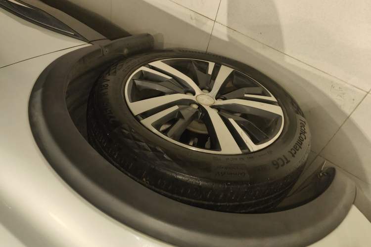 Used Peugeot 5008 2017 380THP 7-Seater Elite Edition
