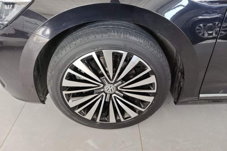 Used Volkswagen Passat 2020 330TSI Luxury Edition China VI