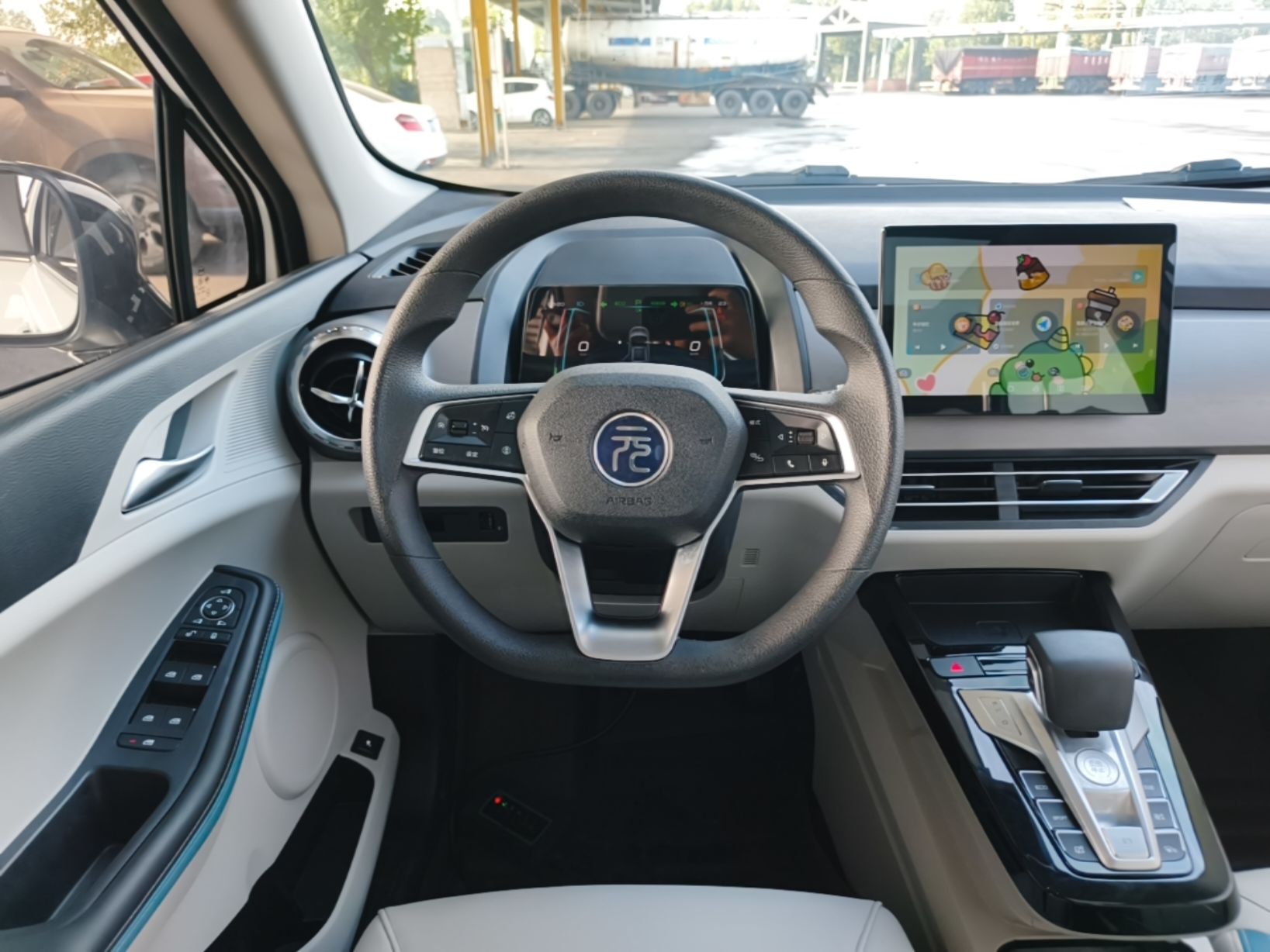 BYD Yuan Pro 2023 401 km Deluxe Version — снимка 13