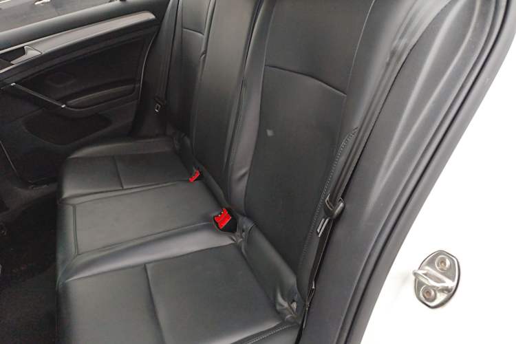 Used Volkswagen Golf 2020 200TSI DSG Comfortable and Ambitious Edition
