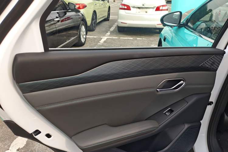 Used BYD Qin L 2025 EV 545KM Beyond Version Interior 8