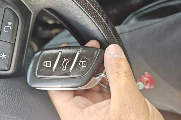 Used MG 5 2021 180 DVVT Manual Youth Luxury Edition
