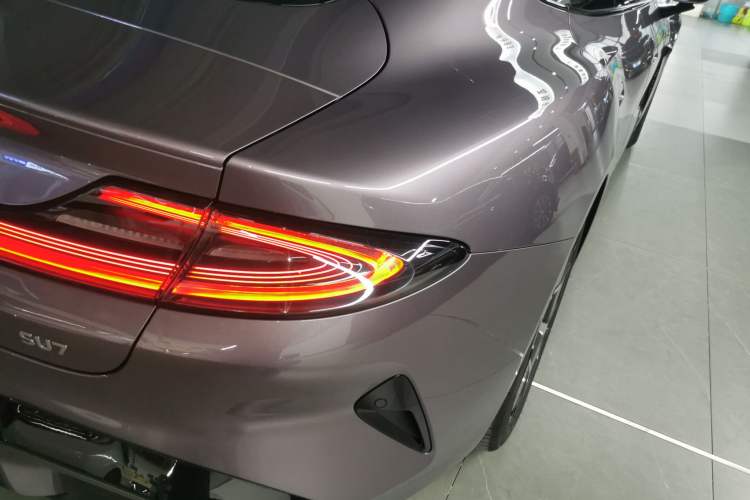 Used Xiaomi Auto SU7 2024 Rear-Drive Long-Range Intelligent Driving Version