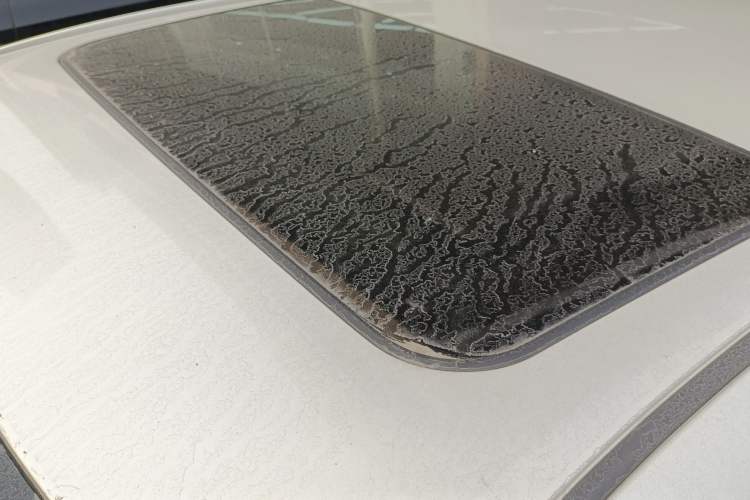 Used Toyota Camry 2015 2.0G Premier Edition Roof