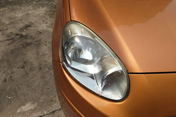 Used Nissan March 2010 1.5L Automatic Easy-Drive Version Right Front Headlight