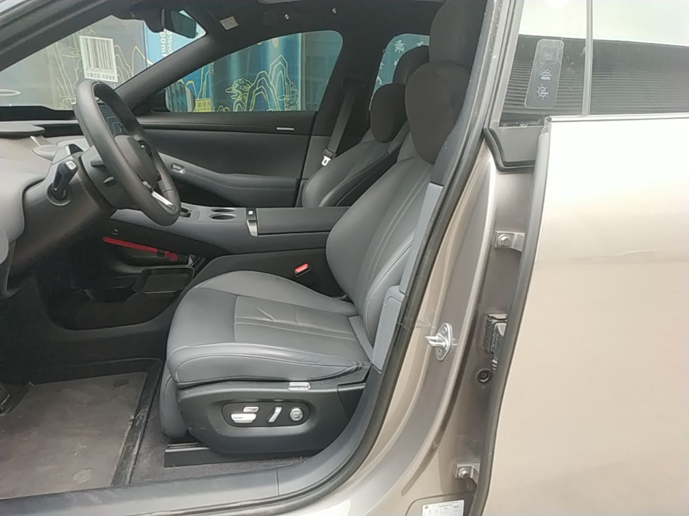 Xiaomi Auto YU7 2025 Ultra-Long Range All-Wheel Drive Pro Version — снимка 17