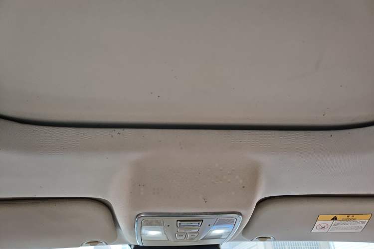 Used CHANGAN OSHAN Cosmos 2019 1.5T Manual Flagship Version China V Standard Headliner