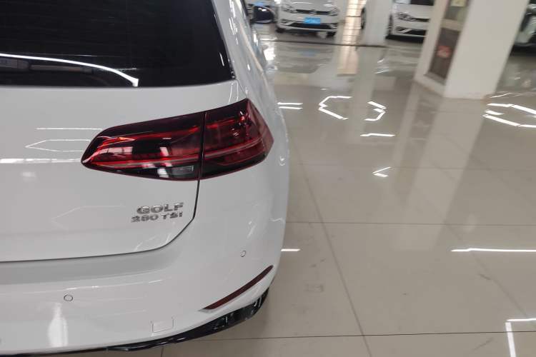 Used Volkswagen Golf 2019 280TSI DSG R-Line China VI Standard
