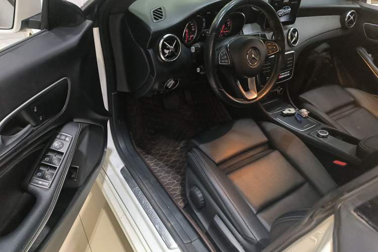 Used Mercedes-Benz CLA 2018 CLA 200 Sport Edition Driver Seat