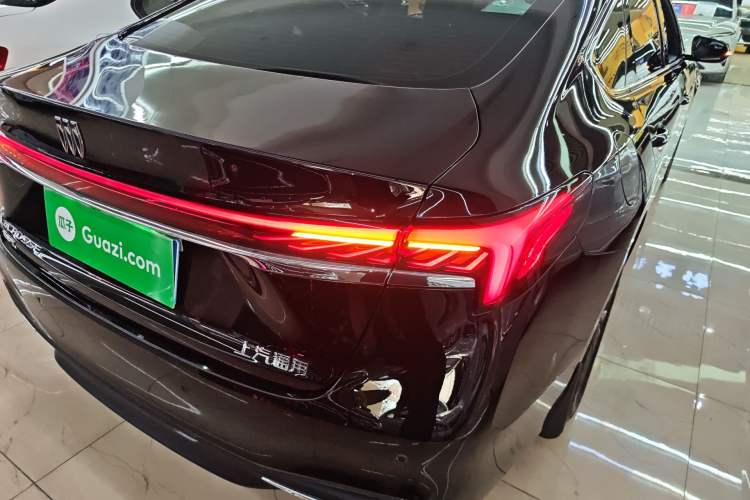 Used Buick LaCrosse 2025 28T Platinum Edition
