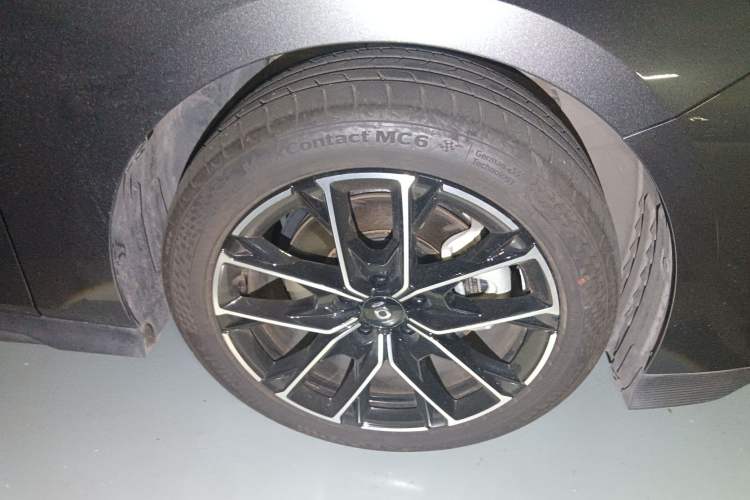 Used CHANGAN NEVO A06 2023 Supreme Model Right Front Wheel Hub