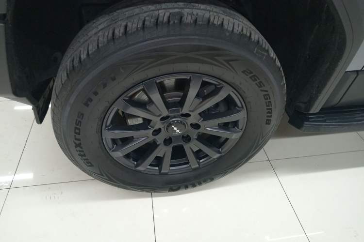 Used Formula Leopard Leopard 5 2023 Navigator Edition