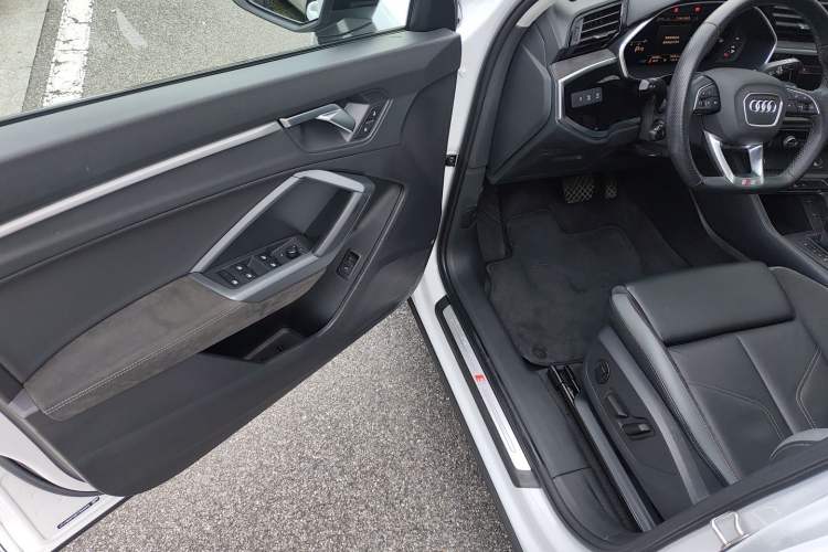 Used Audi Q3 Sportback 2023 Updated 40 TFSI Fashion Version