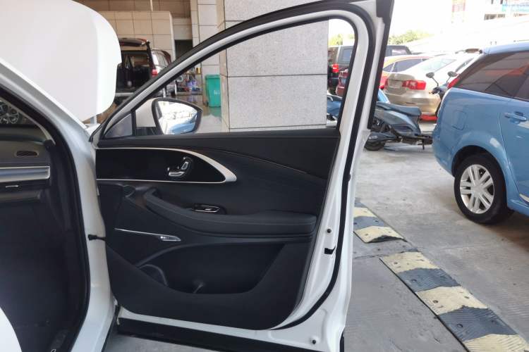 Used EXEED Lingyun 2024 300T Two-Wheel Drive Starlight Edition
