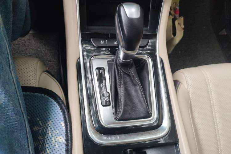 Used Changan Raeton CC 2018 1.5T Automatic Zunya Model China V Standard