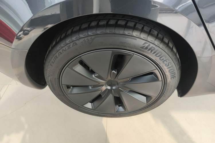 Used Tesla Model 3 2025 Rear-Wheel-Drive Version