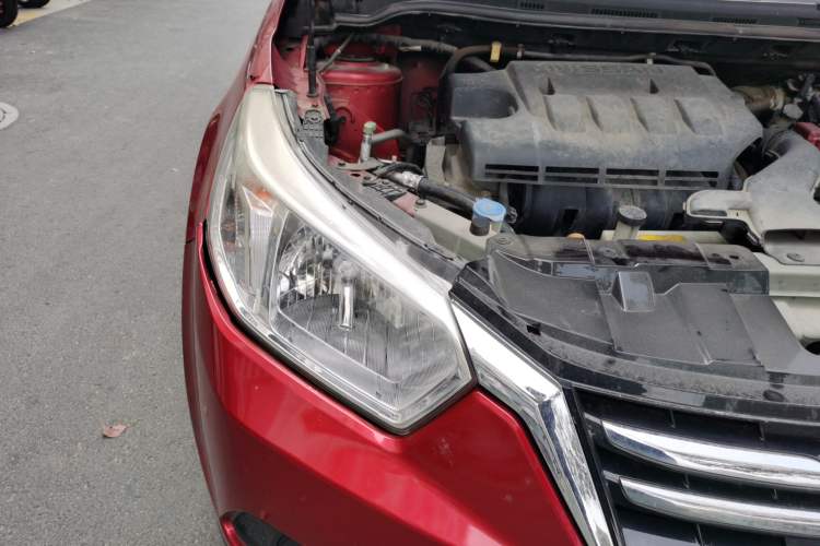 Used Venucia R50 2015 1.6L Automatic Fashion Edition
