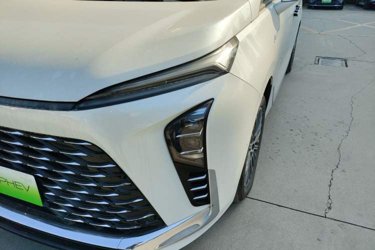 Used Buick GL8 New Energy 2024 Lu Zun Luxury Edition 7-Seater