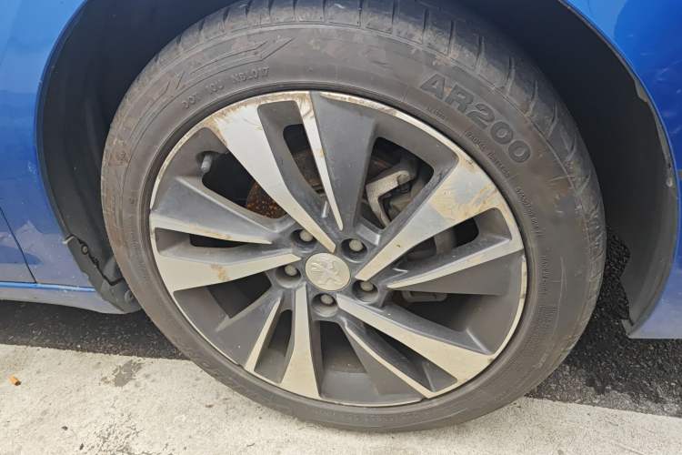 Used Peugeot 408 2019 230THP Automatic Luxury Edition China V Standard Right Front Wheel Hub