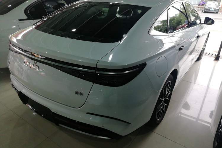 Used BYD Seal 2023 DM-i 1.5L 121km Prestige Model