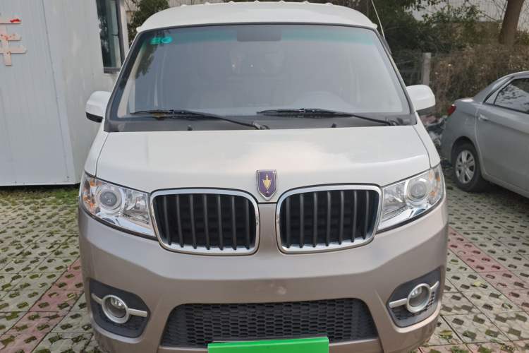 Used Jinbei Hiace X30 2019 1.5L Van Comfort Model China VI SWC15M
