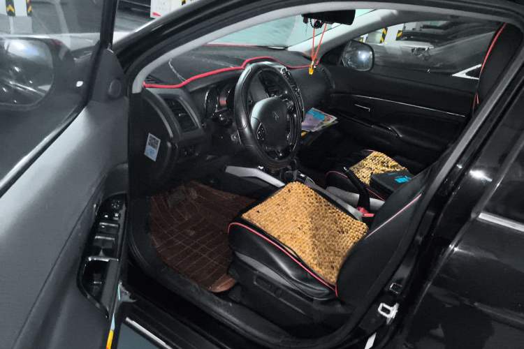 Used Peugeot 4008 2013 2.0L Two-Wheel Drive Luxury Version Driver Seat