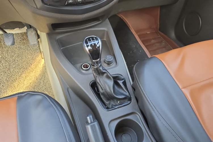 Used Wuling Hongguang 2015 1.2L S Base Model China V Standard
